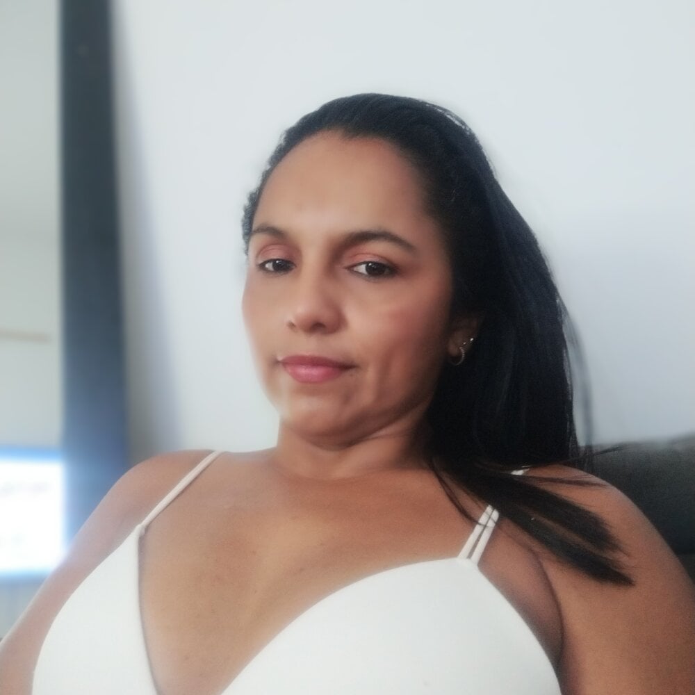 stripchat _lizeth_ webcam profile pic via mega-camsex.com