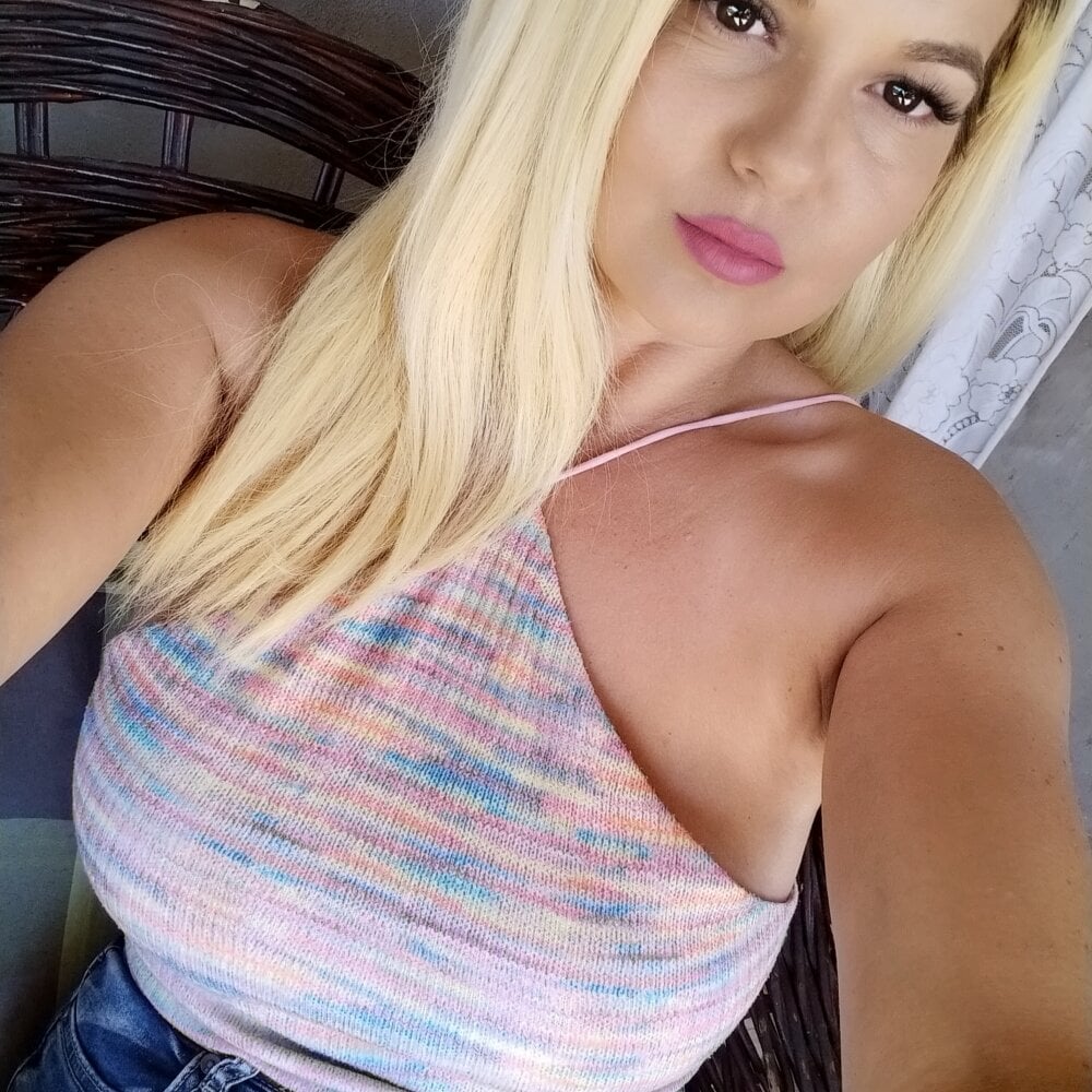 _M_A_Y_A_ profile