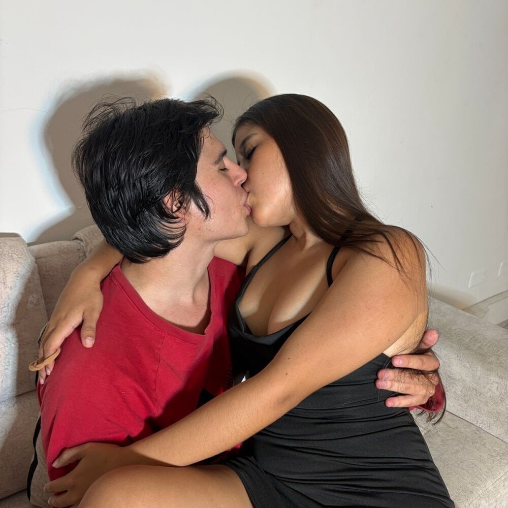 onaircams.com mr_increible_elastigirl livesex profile in in-my-flower-kingdom cams