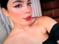 Ema_white1's Offline XXX Chat