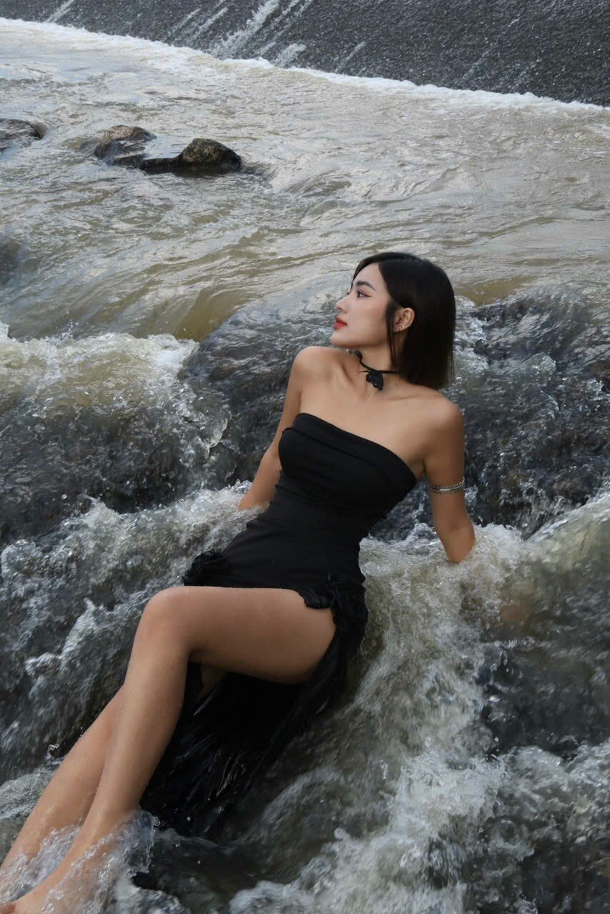 Sexy-ladysquirt20