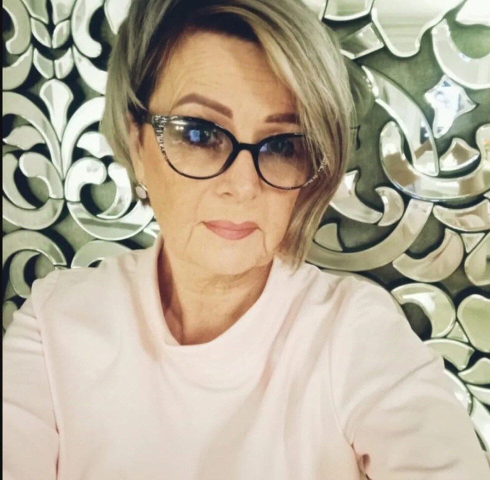 Grace_Grove live cam model at StripChat