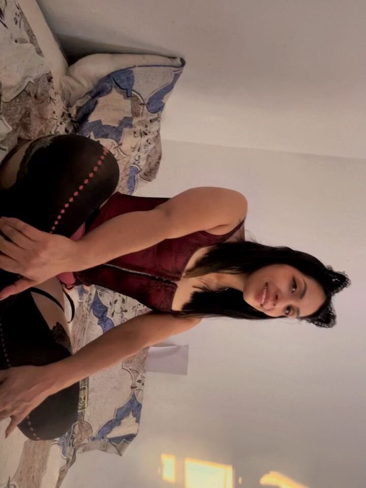 Lady_Crimson's Offline XXX Chat