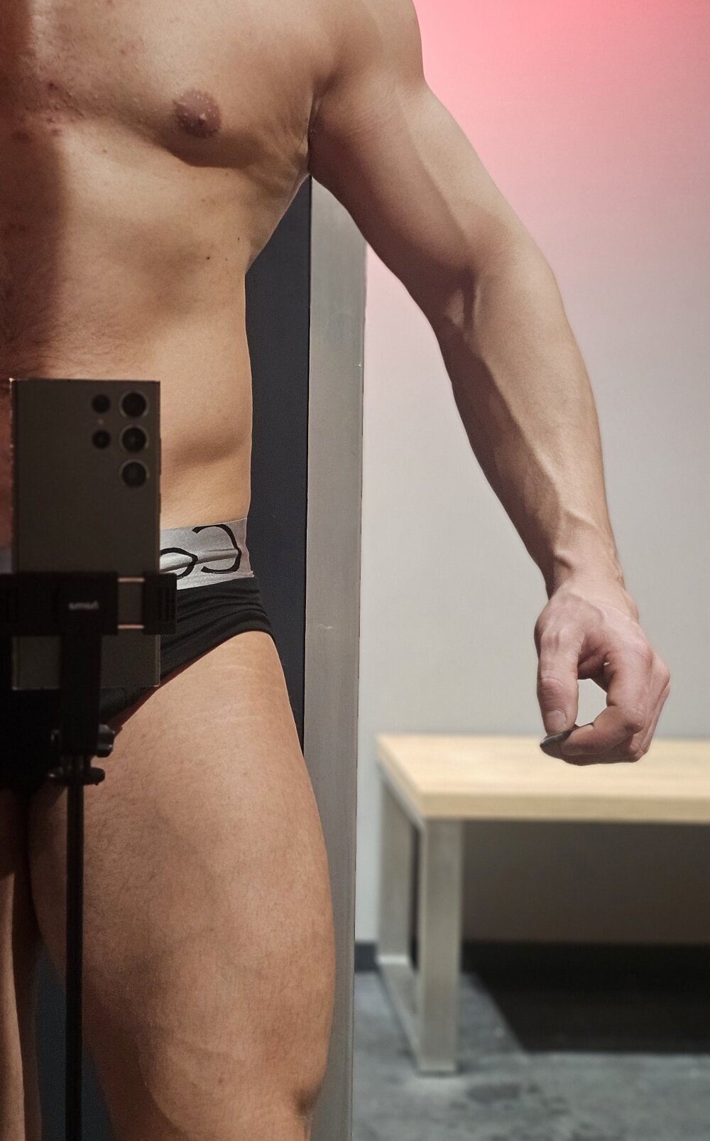 sensualman90's Offline XXX Chat