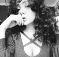 Crystals_L's Offline Chat Room