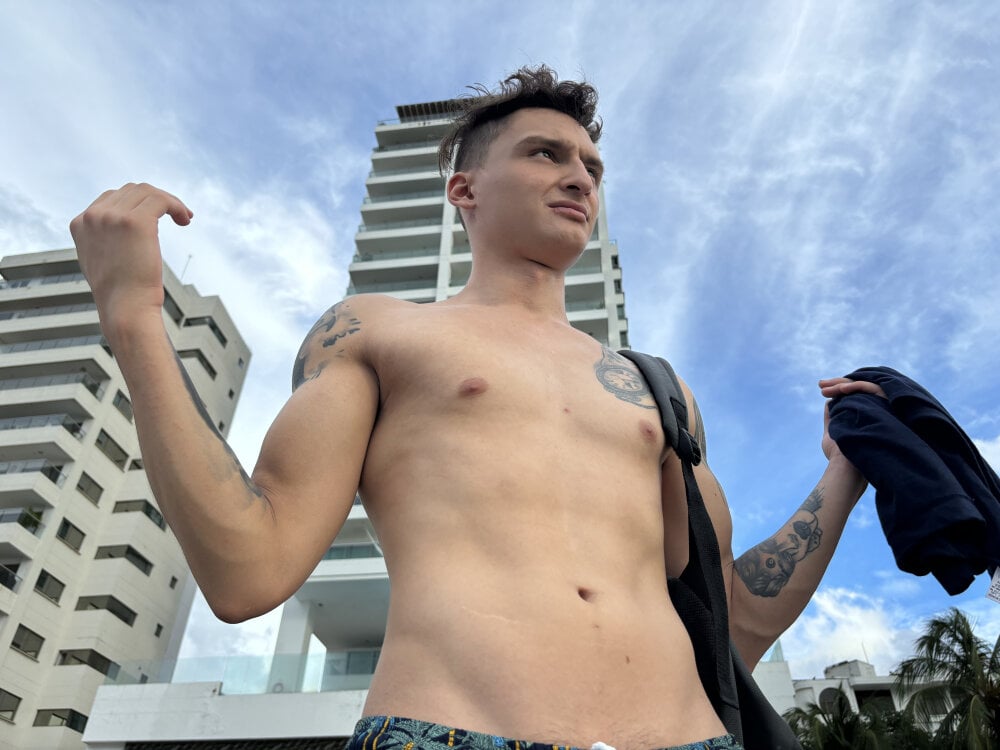 arthurphoenixx from stripchat