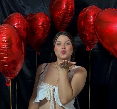 Coral_deep Female Shaved Webcam Sex