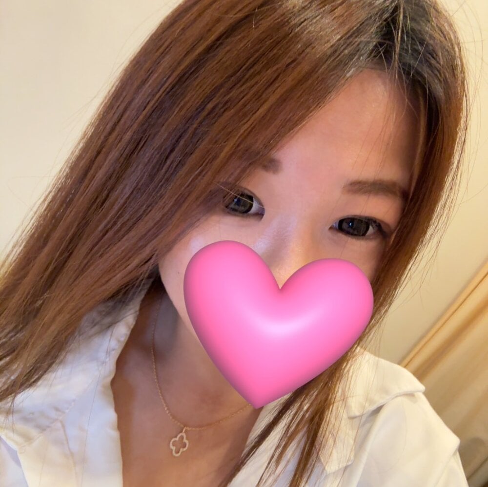 sexlivecamsites.com remi_003 livesex profile in in-your-head-and-dreams cams