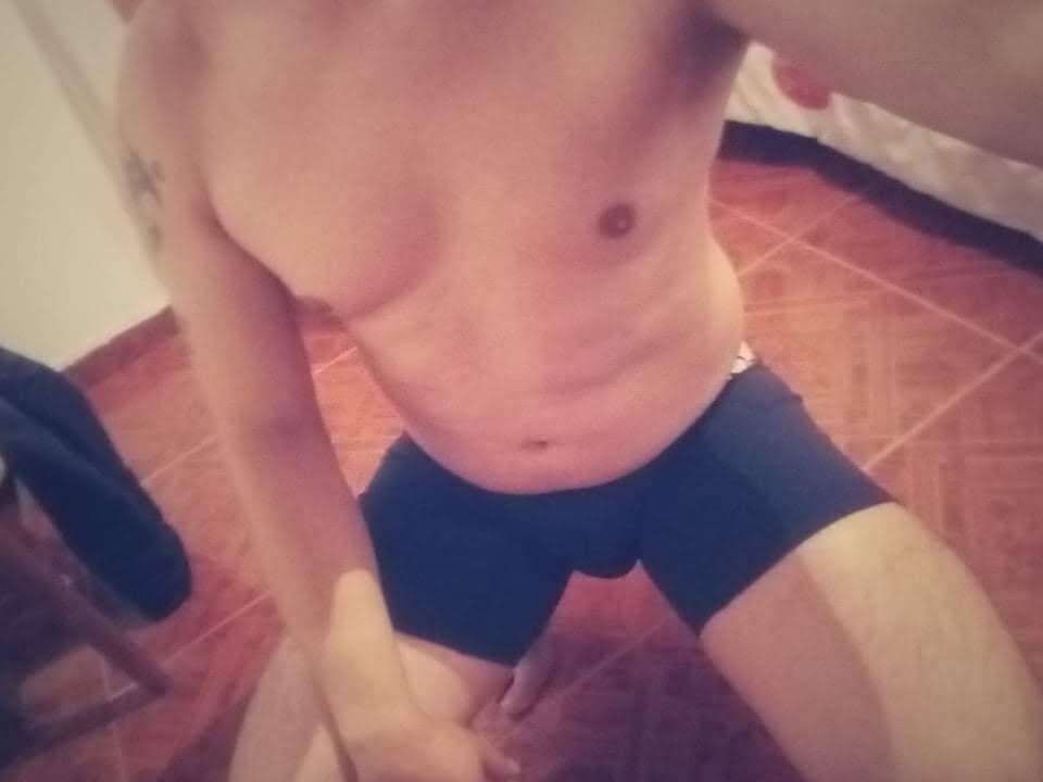 squilinho21's Offline XXX Chat