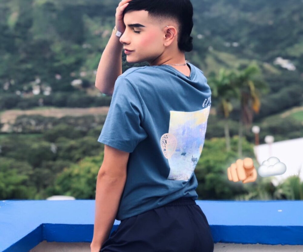 Live sex webcam photo for im_musas #289976177