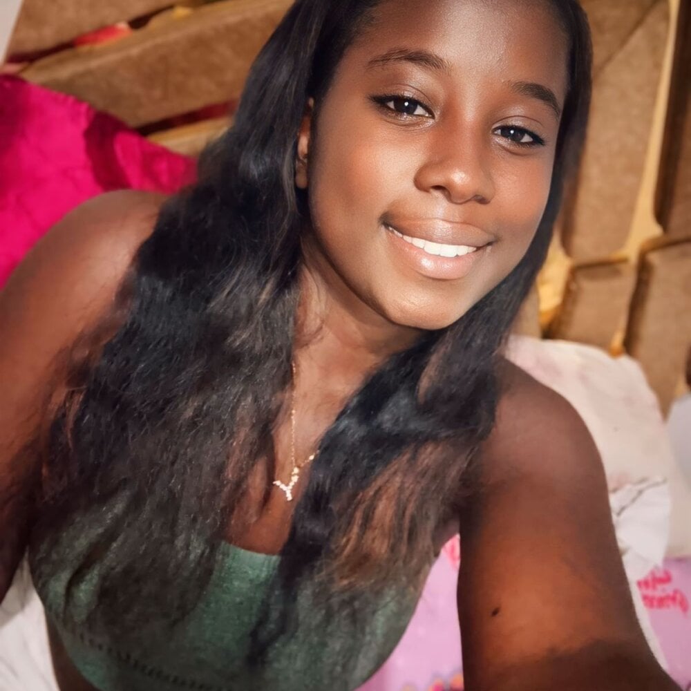 glamcambabes.com madison_foxy livesex profile in bisexual cams