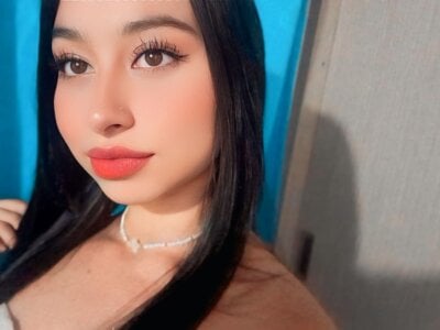 Saraa_miiller Female Doggystyle XXX Webcam