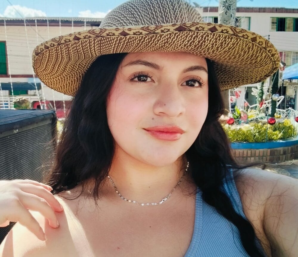 jennifer_ch from stripchat