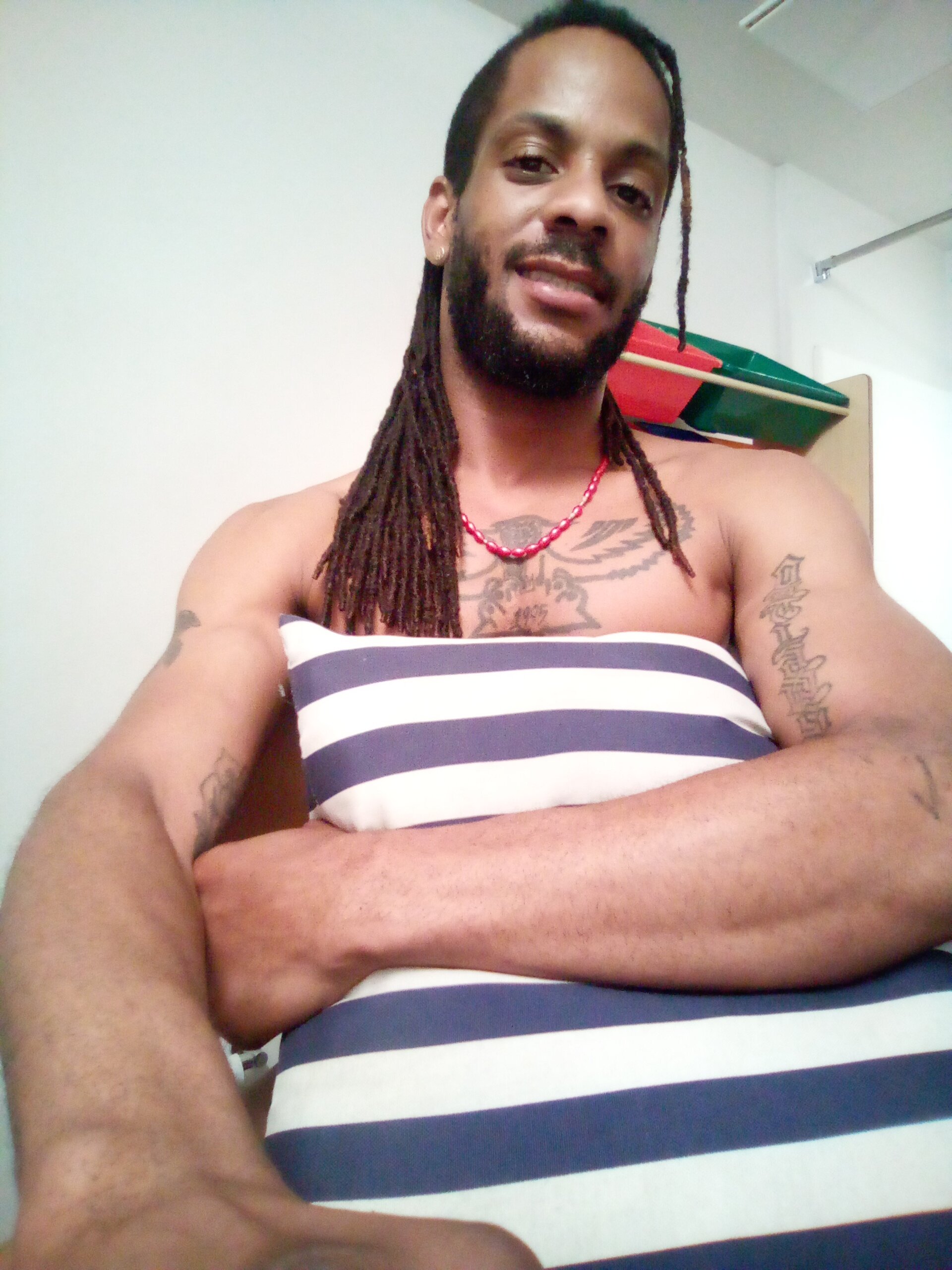 Taydagr8 live webcam