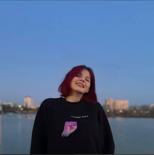 Sindie_Lee