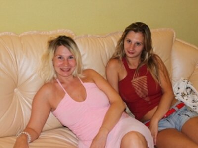 BustyBlondies - lesbians