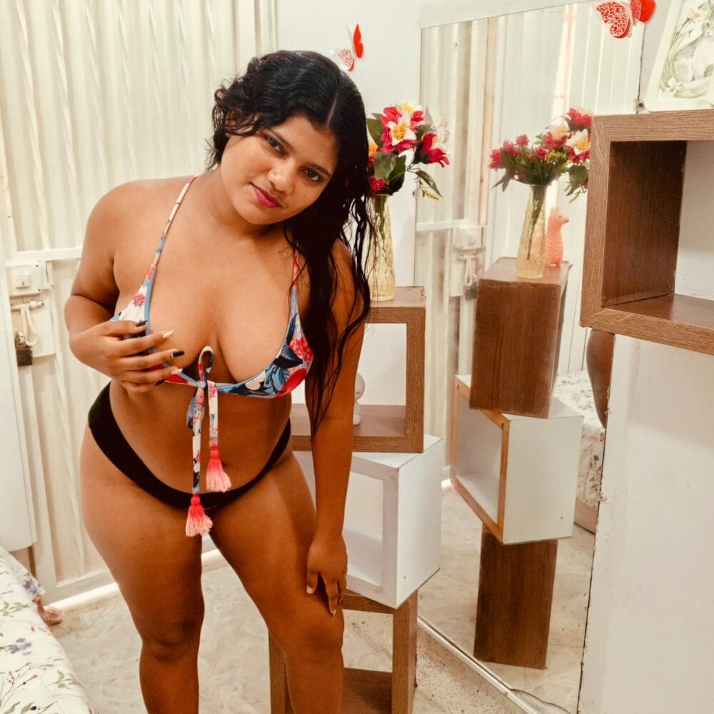 kira_ebony profile