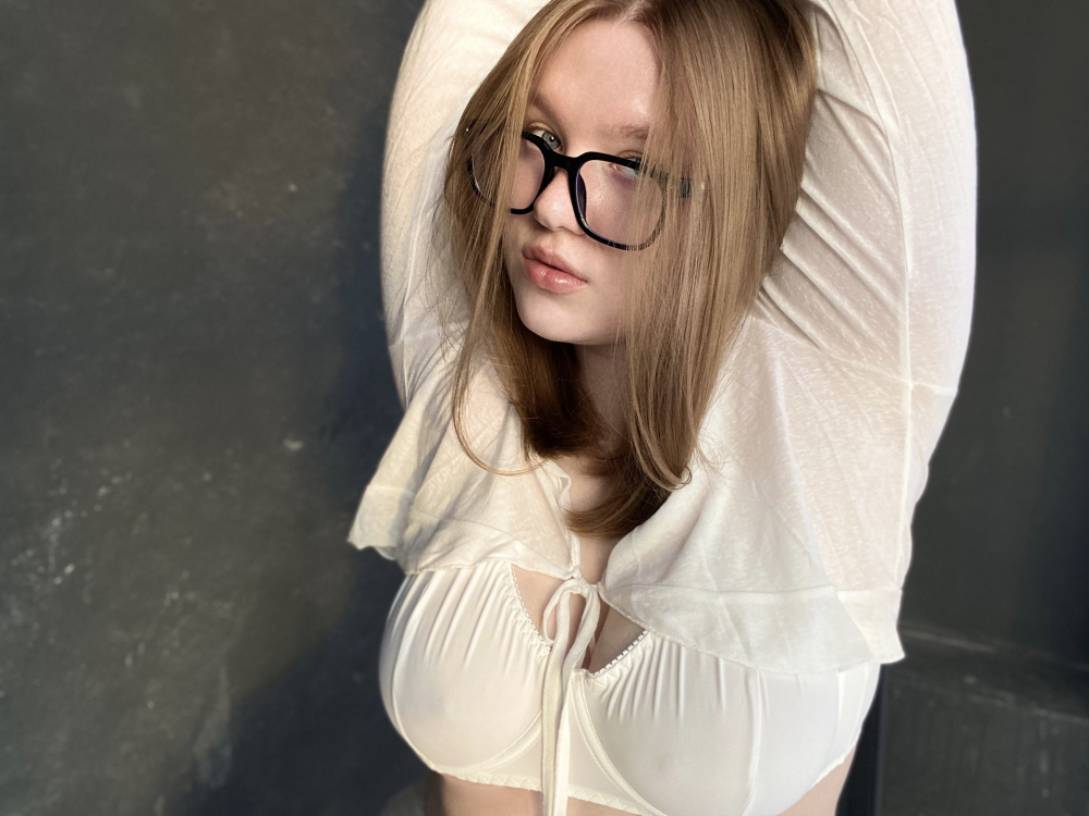 sleekcams.com pixiepotion livesex profile in caucasian cams