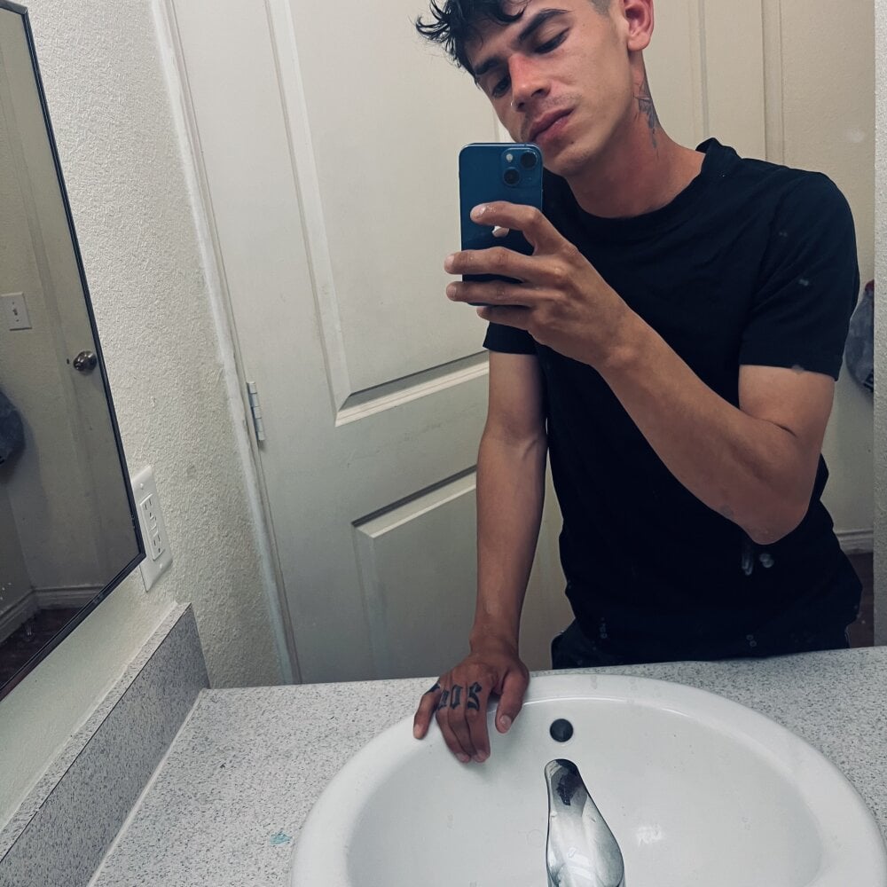 Follargahajd's Offline XXX Chat