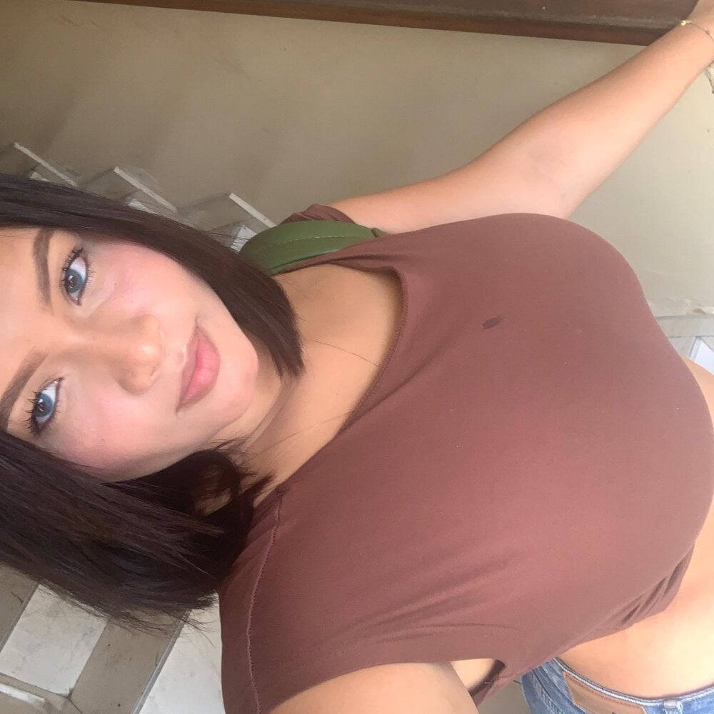 Caroline_sin profile