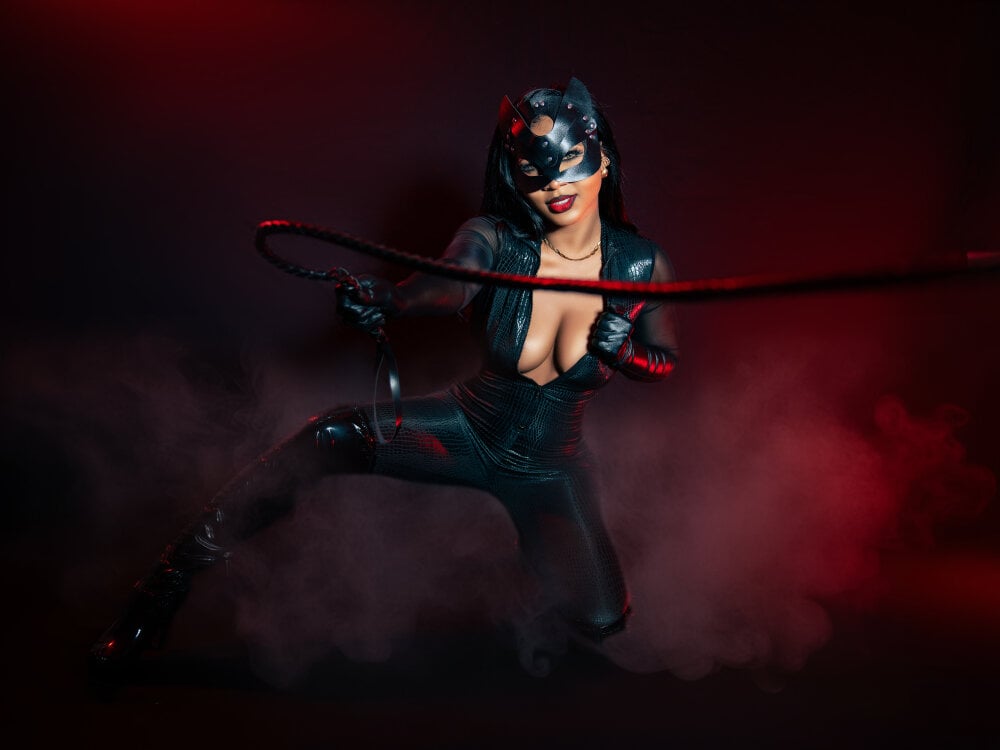 pornsexycams.com lizytayloor livesex profile in europe-secret-place-3 cams