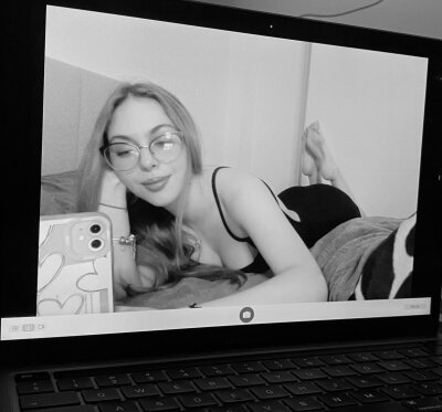 mmiared 🦃 live online webcam