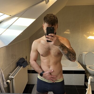 Adamsburns120 Male Bigcocks Chat Webcam