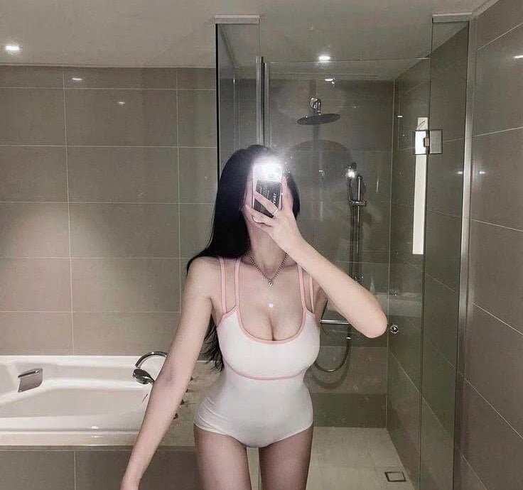 -hyna- webcam profile - ???