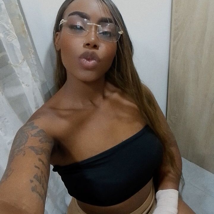 Stormy-West's Offline XXX Chat