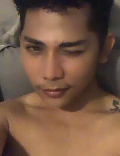 Yourhot_latino
