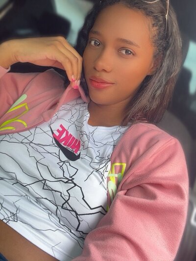 camilita0608 Gallery Image 1