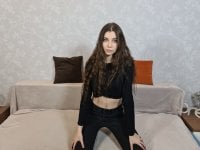 MonicaNeil's Offline Chat Room