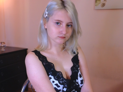 MoIIyClark 🥂 live nude stream