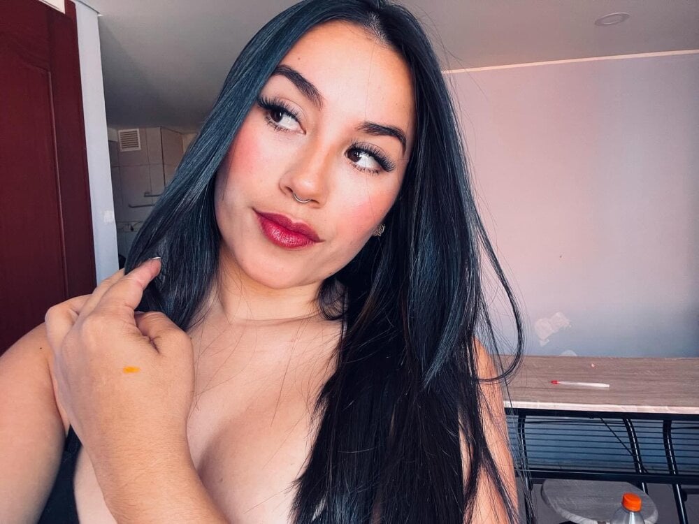 _sulmatevans_ live cam model at StripChat