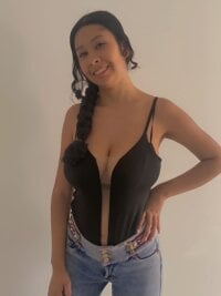 PamelaSalazar3's Offline Chat Room