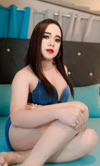 XxAnna_HornyxX Trans Bigass Live Cam Strip