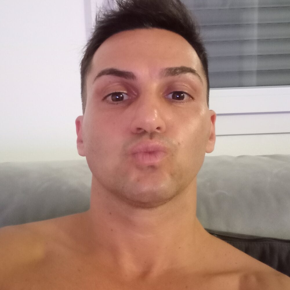 belmorettto from stripchat