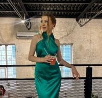 SunnivaCrute's Offline Chat Room