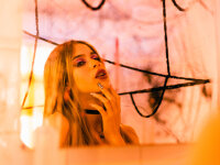 Zoe_Brown_'s Offline XXX Chat