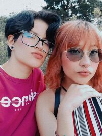 SharonAndCharlote's Offline Chat Room