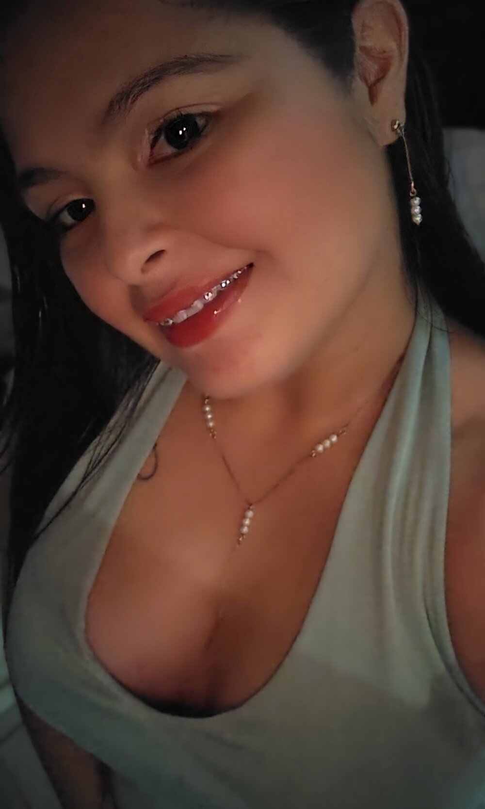 yatzuriperrita webcam profile - Dominican