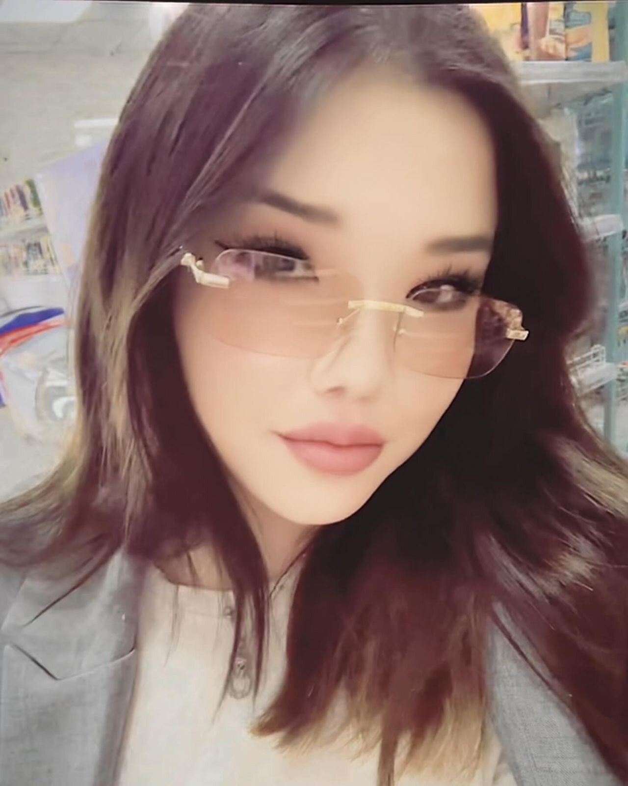 ayuji_lim