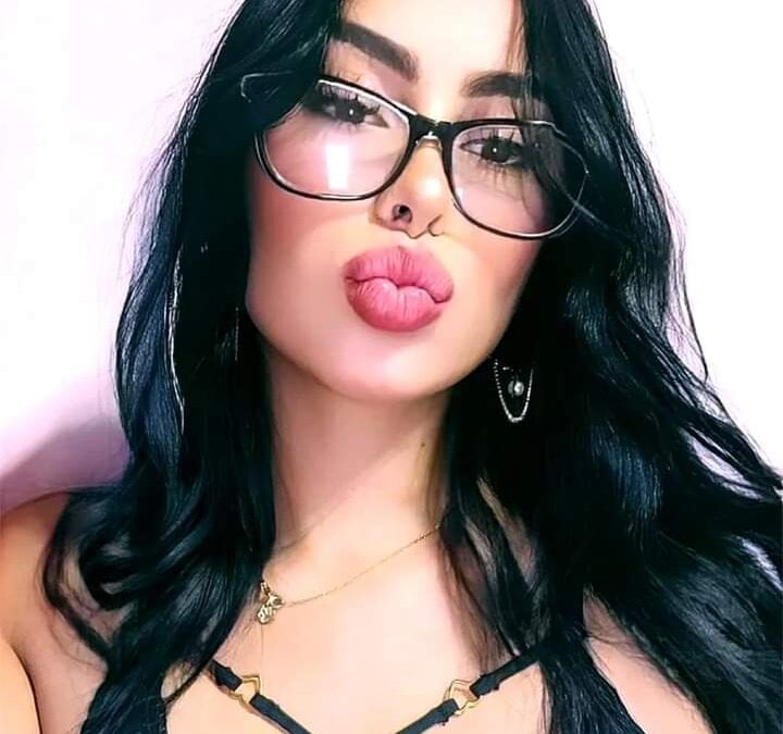 livesex.fan apoteosica livesex profile in bisexual cams