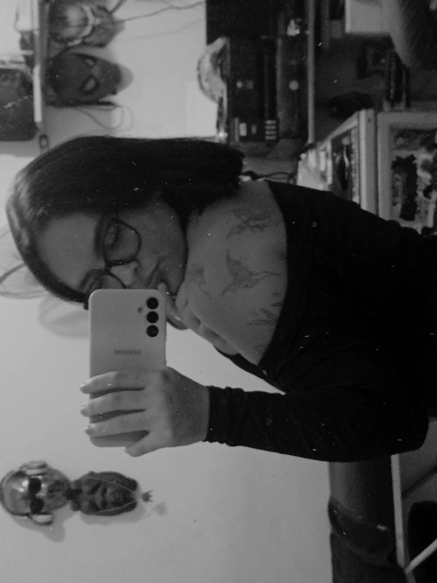elizabethmonroy_ profile