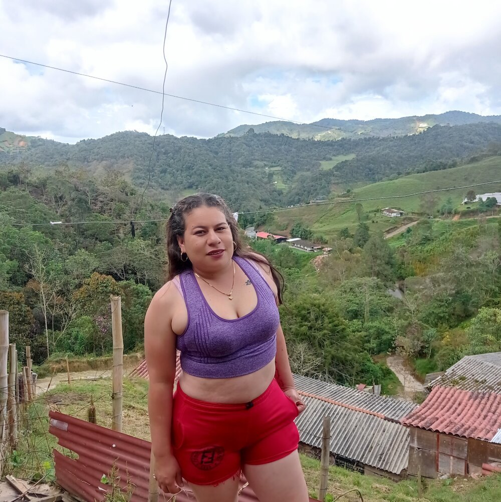 Luciana_37's Offline XXX Chat