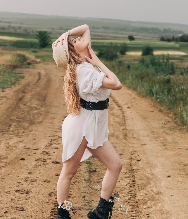 myliveeroticcams.com amilena livesex profile in blond-hair cams