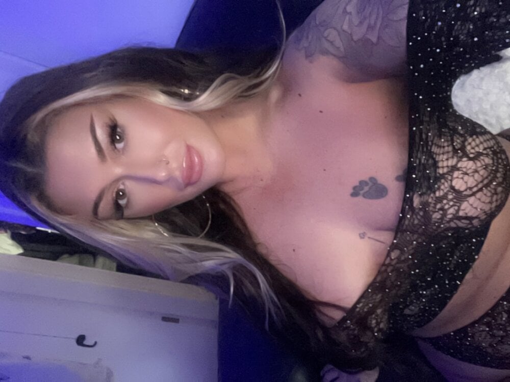 Missy_Sinsxx's Offline XXX Chat