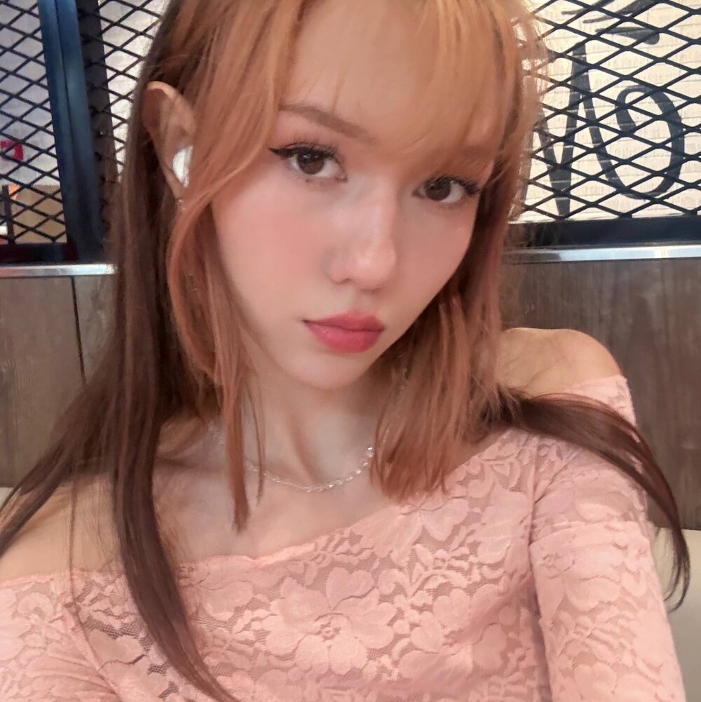 sexcityguide.com petrasaylors livesex profile in french cams