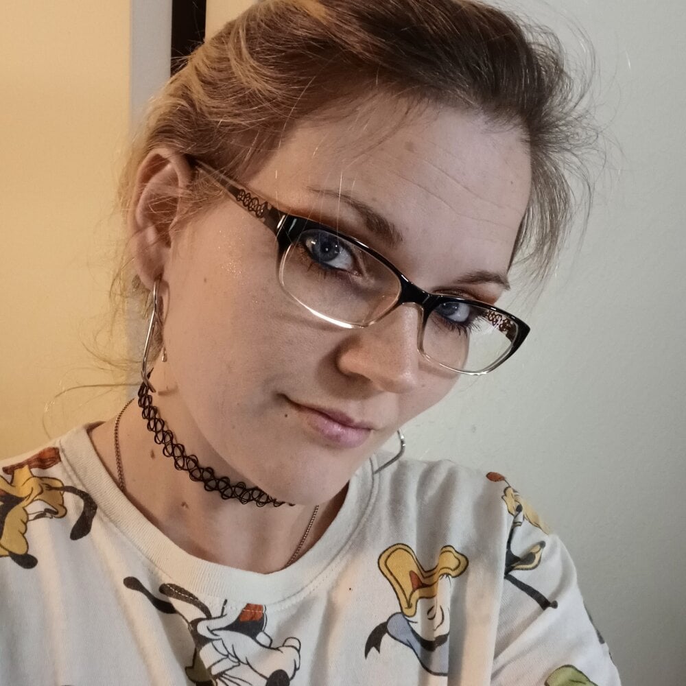 ToxicLilly's Offline XXX Chat