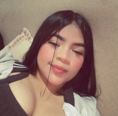 Alexandra_Noir_ Female Latina Online Cam XXX